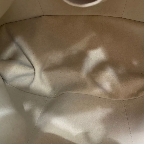 Authentic Louis Vuitton Artsy MM bag Monogram - Picture 15 of 16